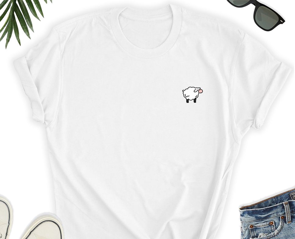 Sheep Shirt Cute Sheep Lover Tshirt Sheep Icon Shirt Sheep Lover Simple Tshirt Sheep Top Sheep Gift Unisex TShirt