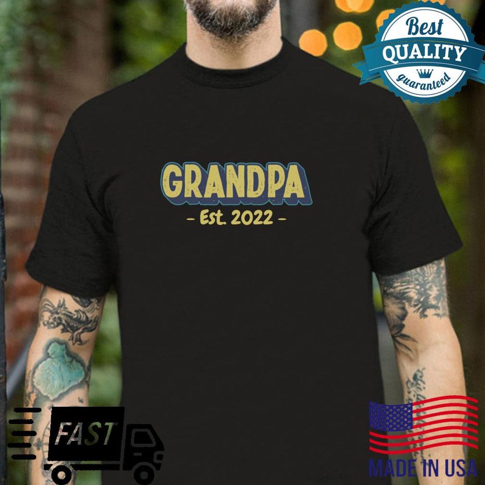 Mens Grandpa Est 2022 Cute New Grandfather Announcement Shirt