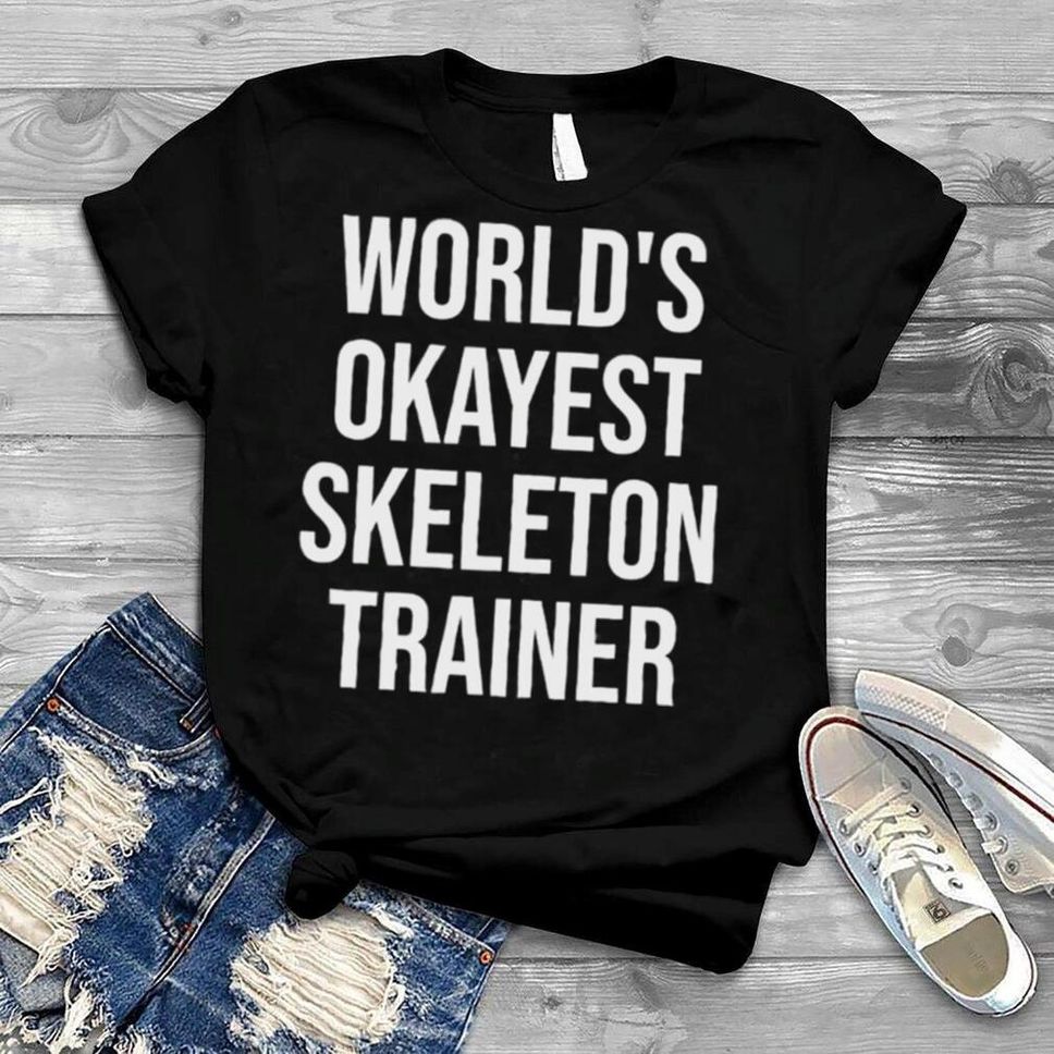 World’s Okayest Skelett Trainer Geschenk Langarmshirt Shirt
