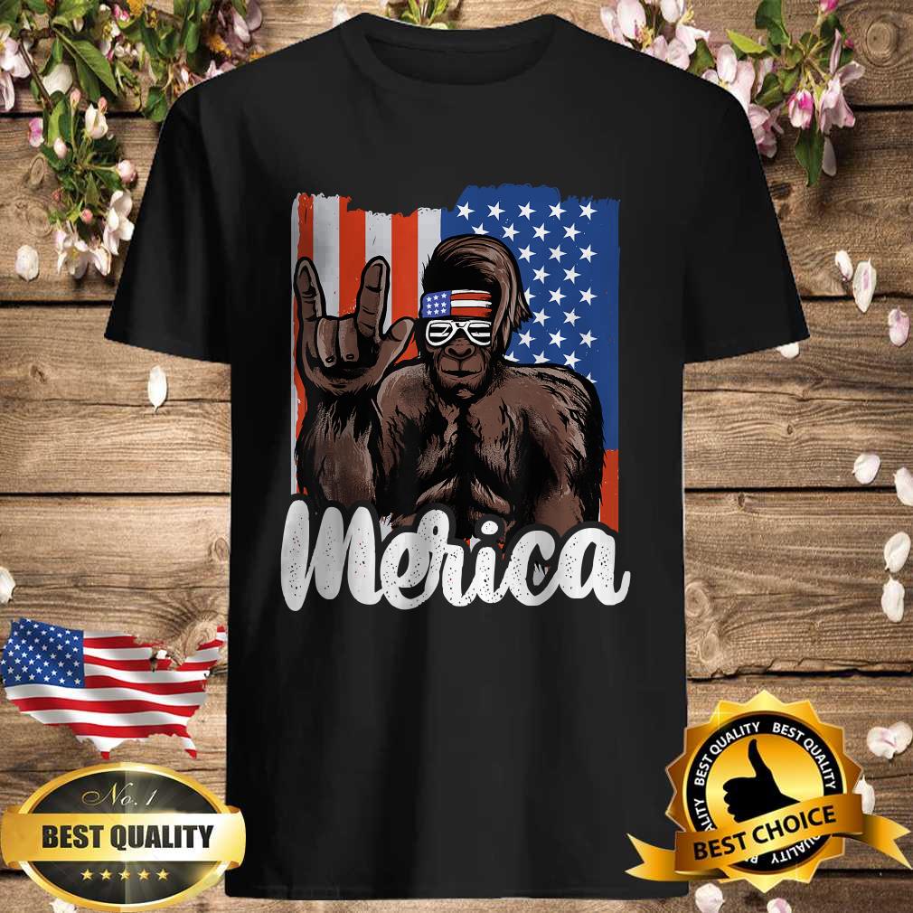 Bigfoot 4th Of July American Flag Independence Day ASL T-Shirt