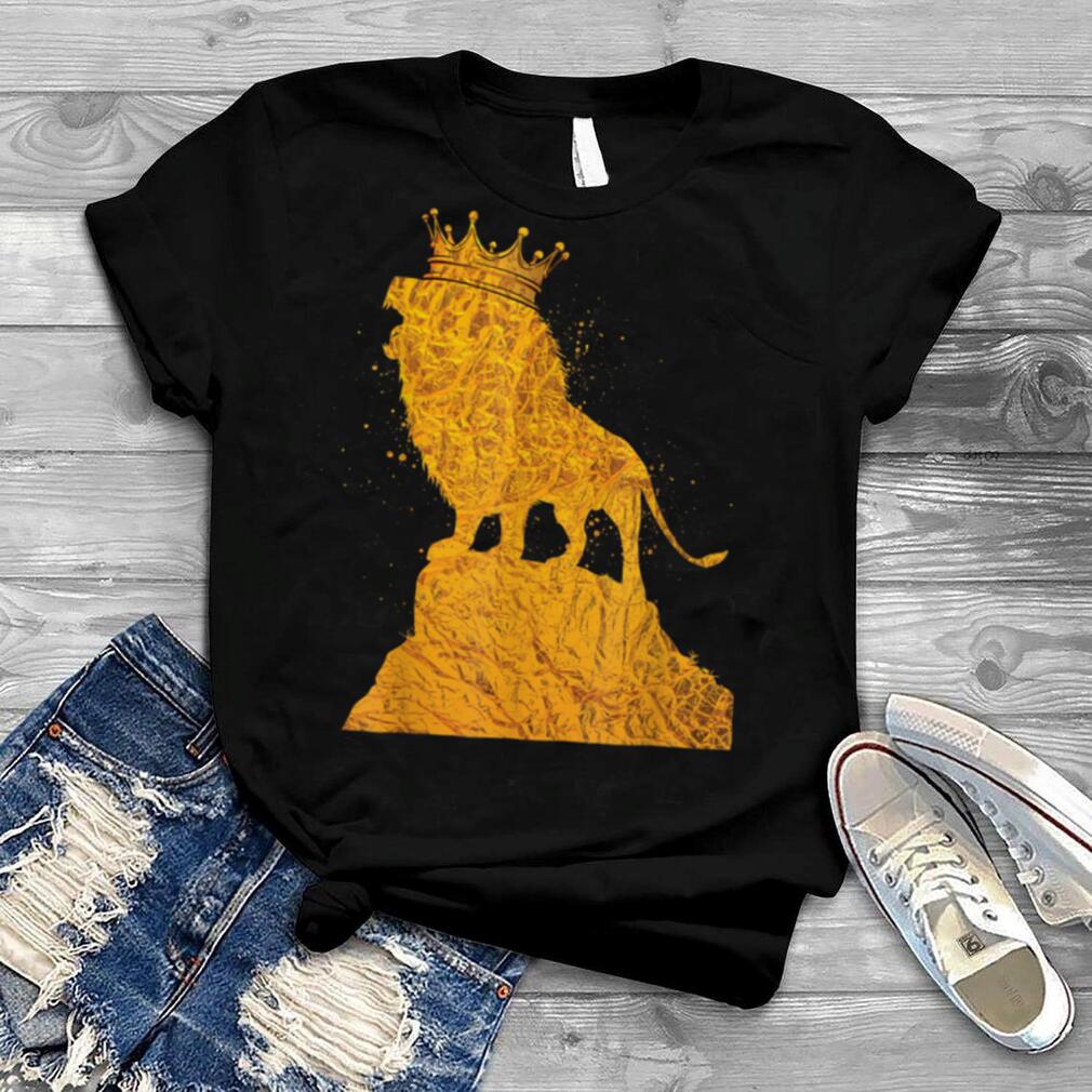 Gold King Lion With Crown for Men Cool Boys Lion Street Art T Shirt