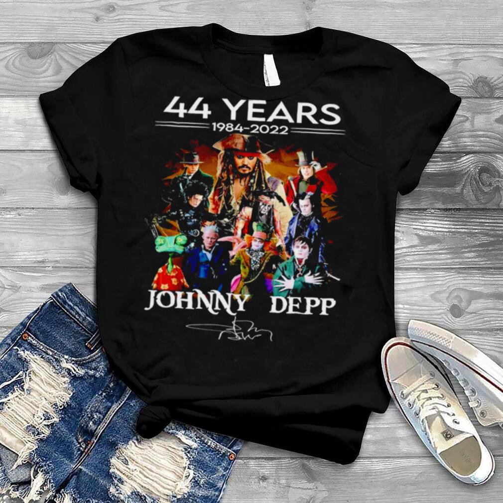 Pirates Caribbean 44 years 1984 2022 Johnny Depp signature T shirt