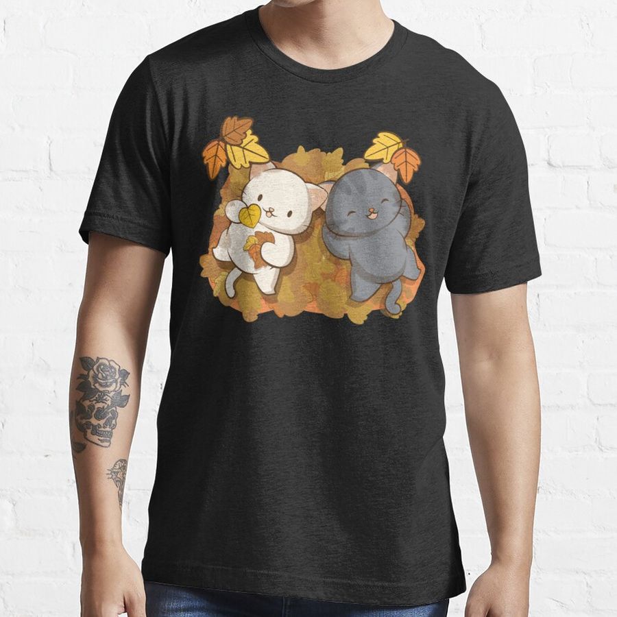 Kawaii Cats and Fall Leaves Cute Cottagecore Aesthetic for Autumn Essential T-Shirt