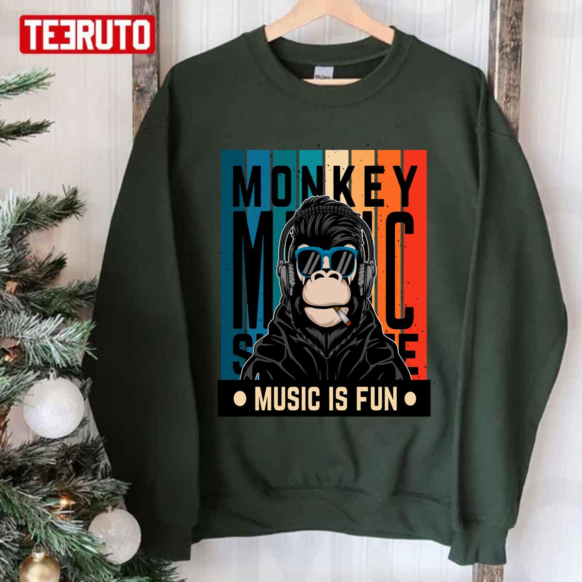 Monkey Mom Music Is Fun Vintage Unisex T-Shirt