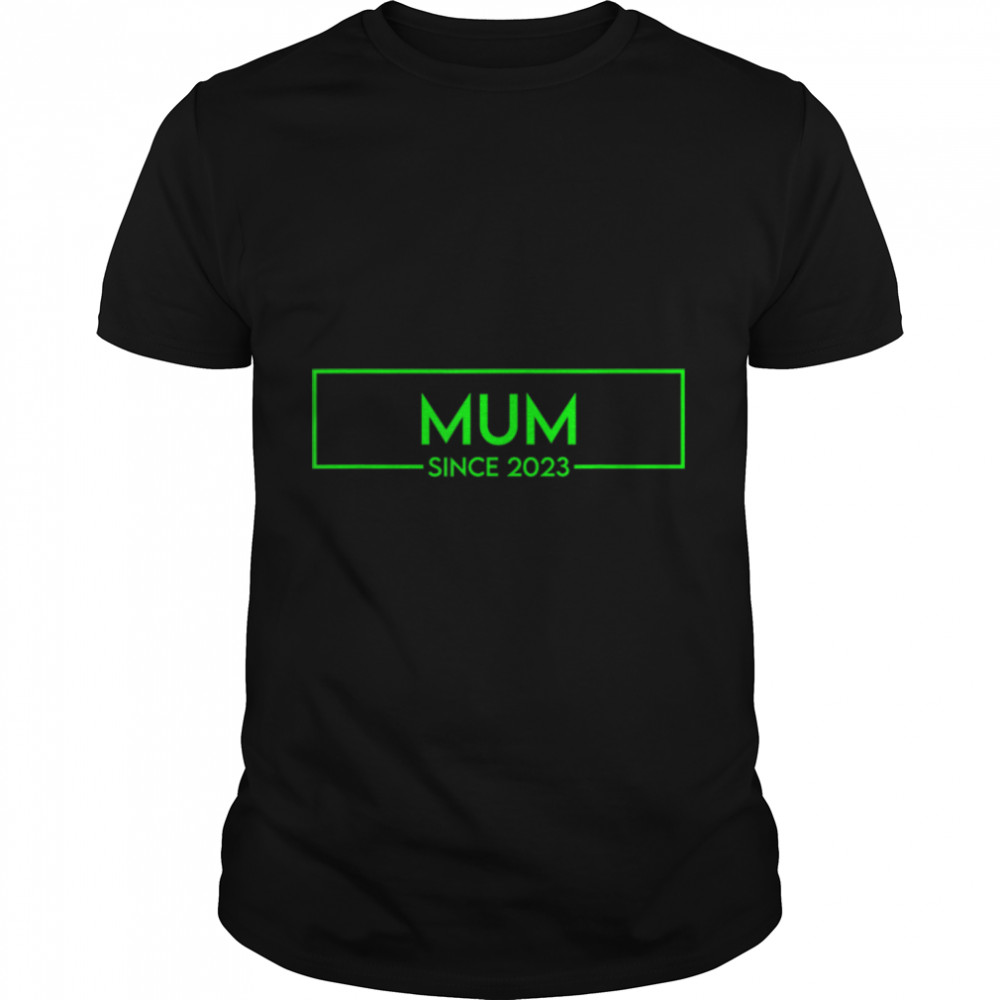 Promoted To Mum Est 2023 T-Shirt B0B7F3ZRXW