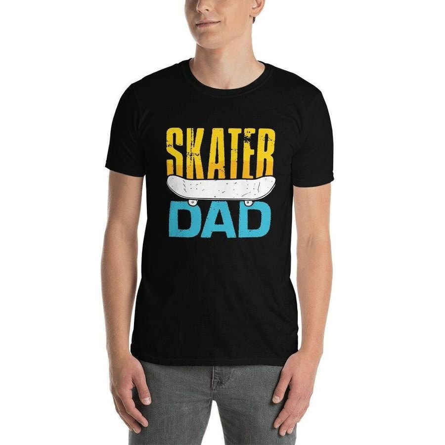 Skater Dad Cool Skateboarding Daddy-O Kick Flip Ollie Jumper Ramp Hero Retro Vintage Skateboard Distressed Grunge Art Fathers Day T-Shirt