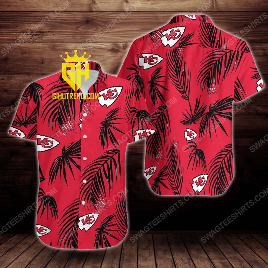 Tropical summer kansas city chiefs short sleeve hawaiian Shirt And Shorts