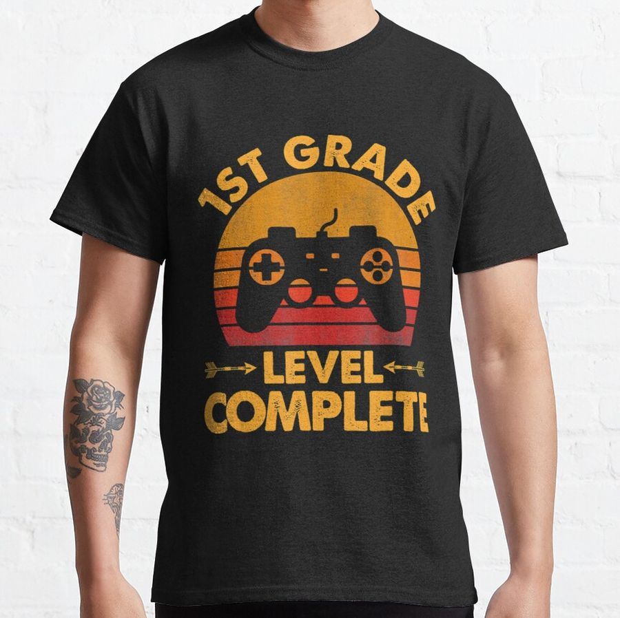 1St Grade Graduation Vintage Level Complete Video Gamer Classic T-Shirt