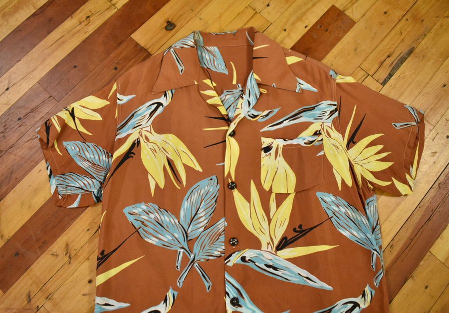 40s 50s Hawaiian Shirt SM Rayon Loop Collar Short Sleeve Men's Vintage