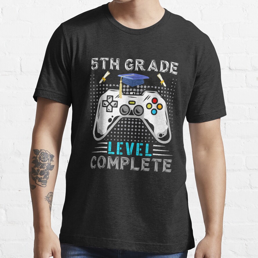 5th Grade Level Complete Gamer Class Of 2022 Graduation  Essential T-Shirt