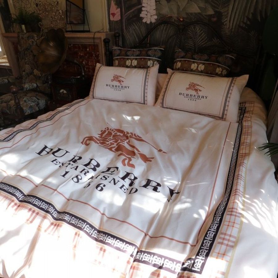 Burberry London Luxury Brand Type 33 Bedding Sets Duvet Cover Bedroom Sets