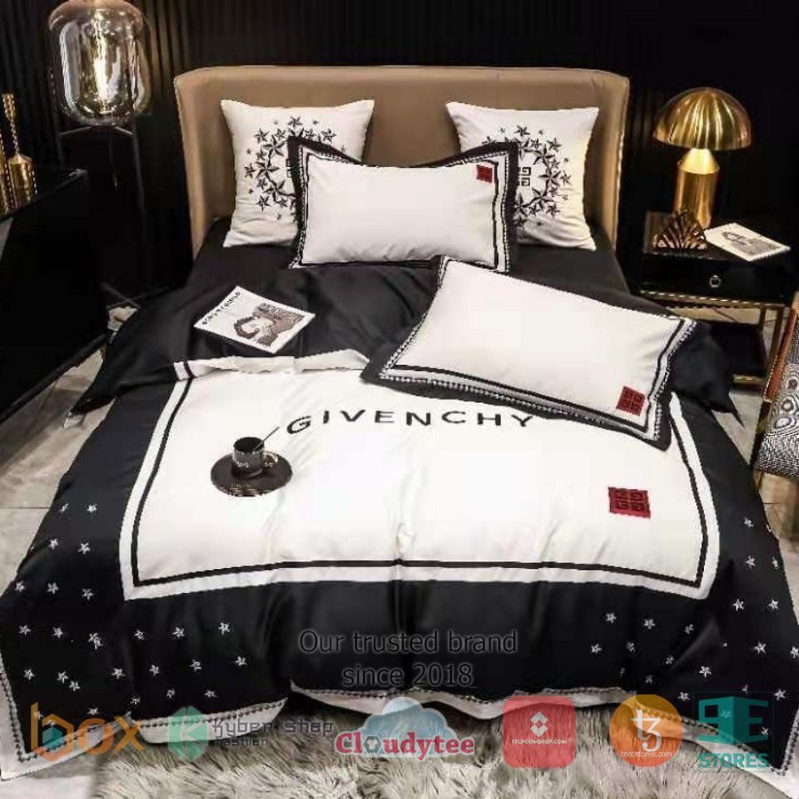 Givenchy White-Black Bedding Set – LIMITED EDITION