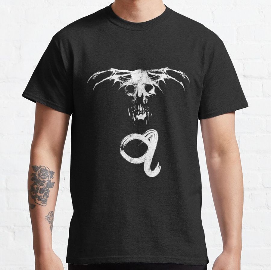 Gothic Vintage Zodiac with Skull - Leo Classic T-Shirt