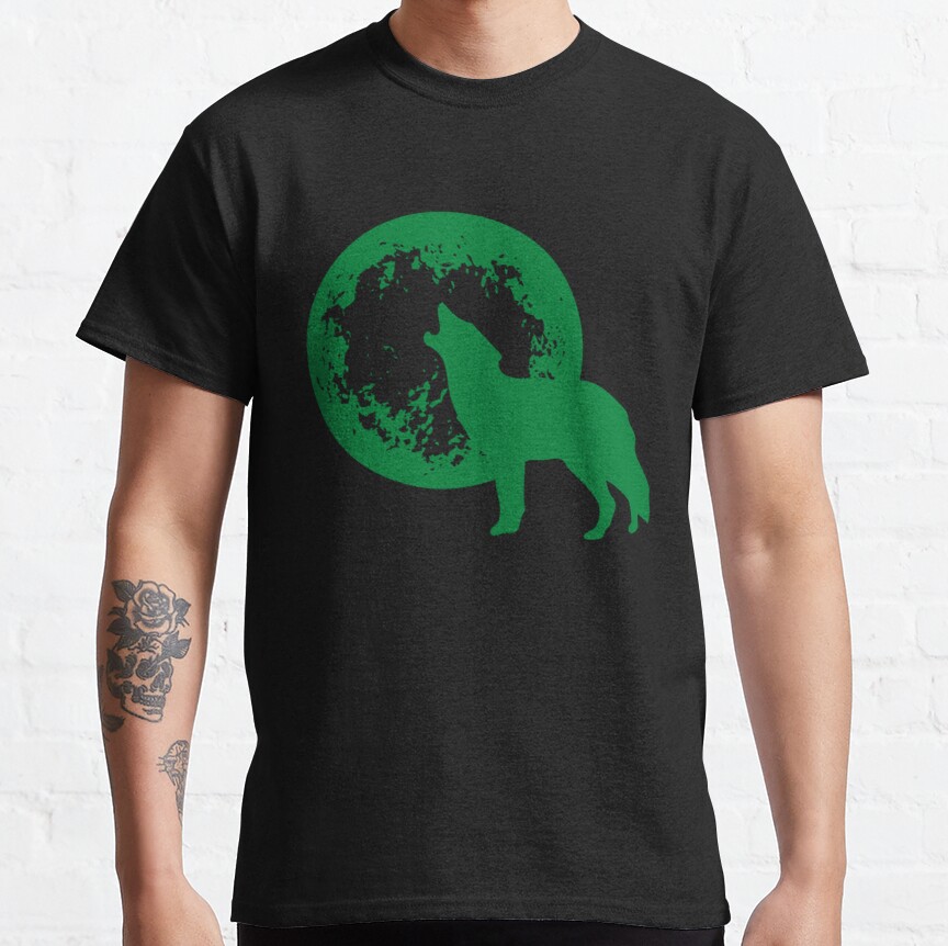 Green Cute wolf on the moon  Wolf fans  Wolf lovers  Classic T-Shirt