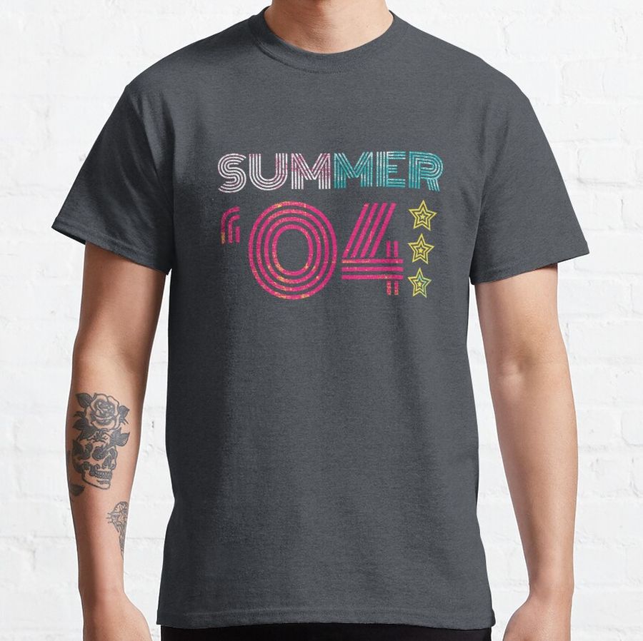I love The Two Thousands - Made In 2004 - Summer 2004 - Radical 2000s Colors Retro Fonts - 00s Classic T-Shirt