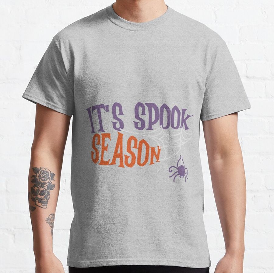 It's spooky seasons Classic T-Shirt