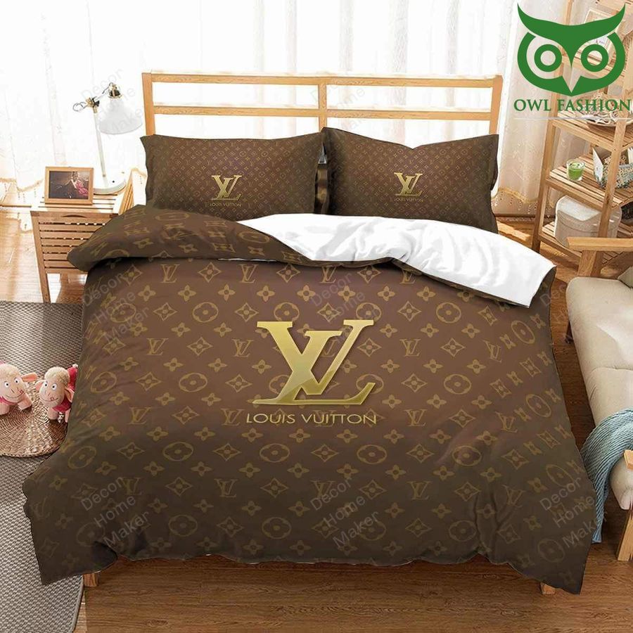 Louis Vuitton brown logo pattern luxury bedding set