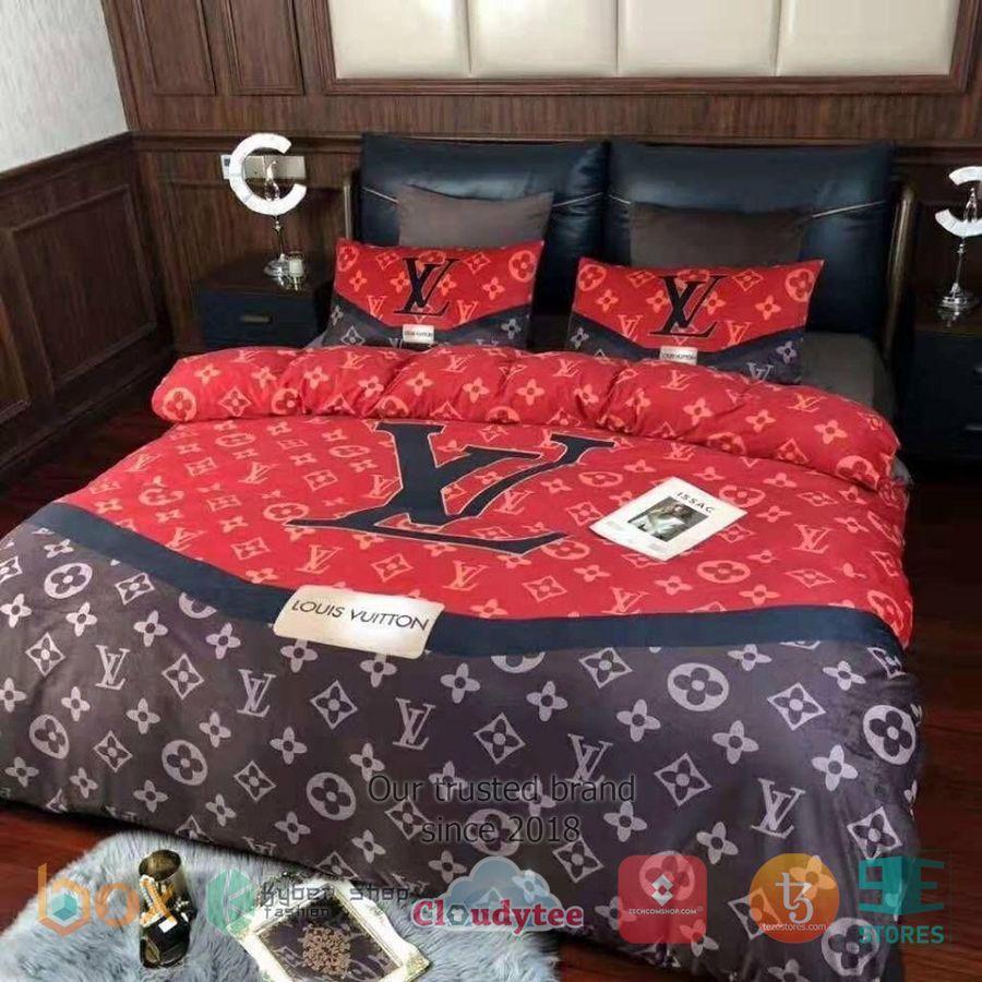 Louis Vuitton Red-Black Bedding Set – LIMITED EDITION