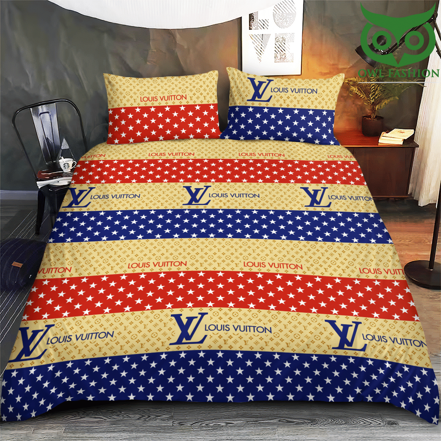 Louis Vuitton yellow red blue tone bedding set.png