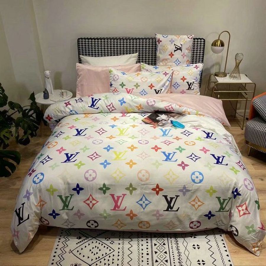 NEW Louis Vuitton Limited Edition Bedding Set