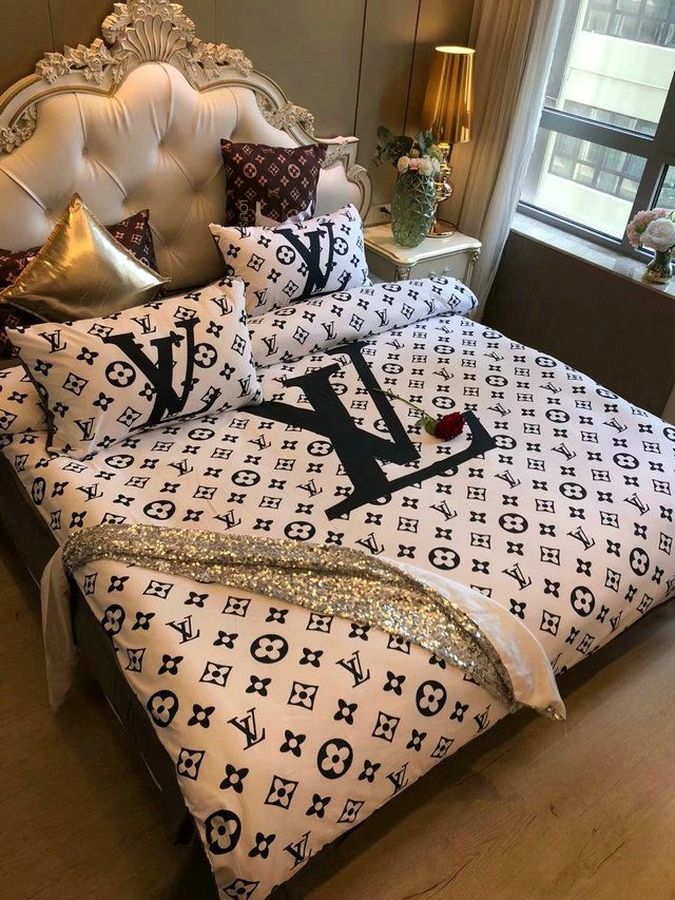 LV Type 44 Bedding Sets Duvet Cover Lv Bedroom Sets Luxury Brand Bedding