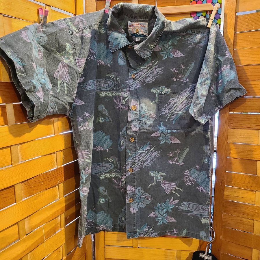 Men's Vintage Hawaiian shirt size M Hula girls