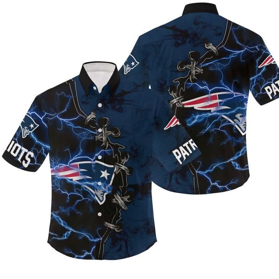 NFL New England Patriots Team NFL Gift For Fan Hawaiian Graphic Print Short Sleeve Hawaiian Shirt H97 - 109