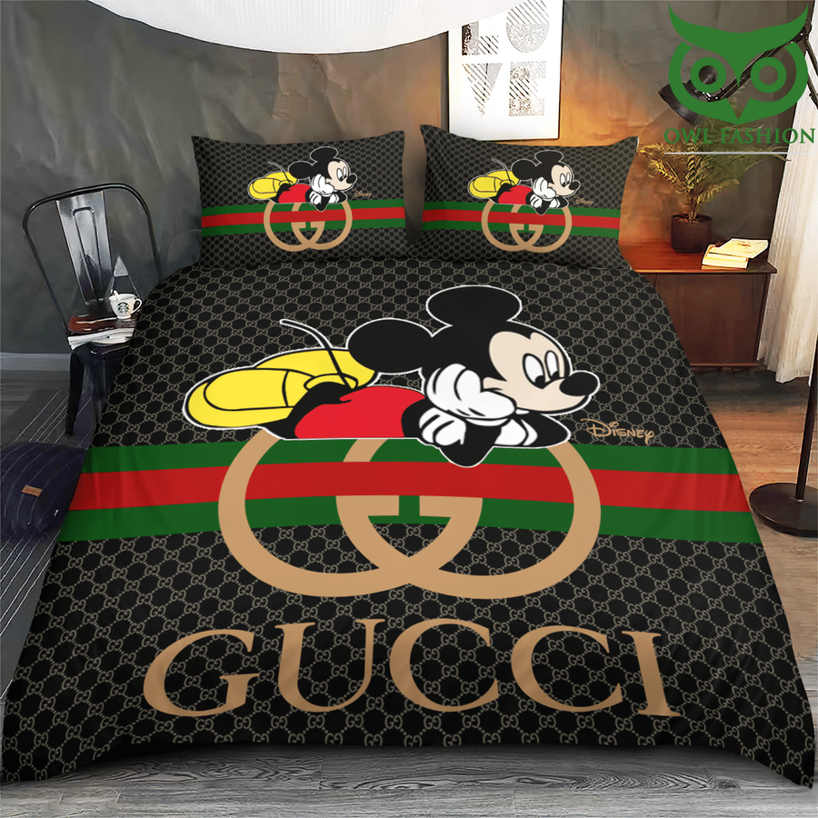 PREMIUM Gucci Mickey Disney Channel bedding set.png