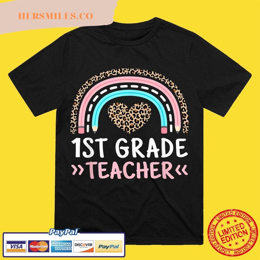 Teacher Leopard Funny 1st Grade Teacher Back To School Leopard Rainbow T-Shirt