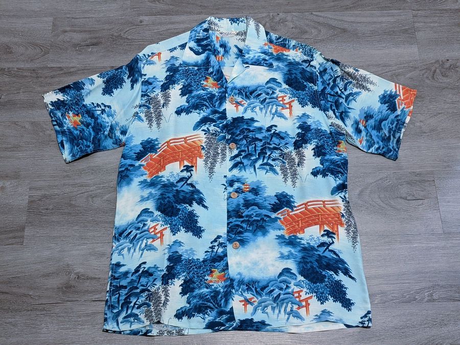 vintage 1950s KILOHANA RAYON CREPE Hawaiian shirt