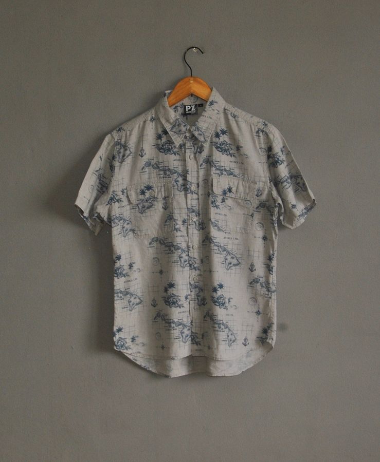 Vintage AVIREX Hawaiian motive button up shirt size S-M  1990s 90s Aloha streetwear Cotton Hawaii Army Military brand shirt