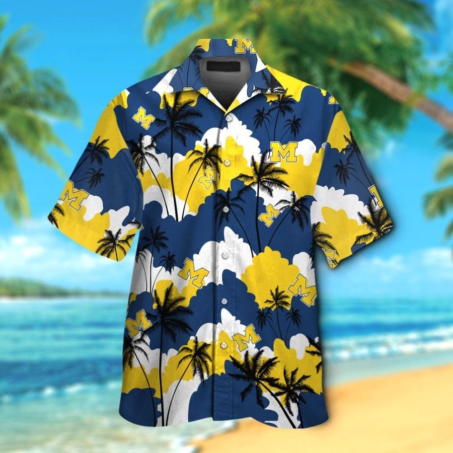 Michigan Wolverines Short Sleeve Button Up Tropical Aloha Hawaiian Shirts For Men Women