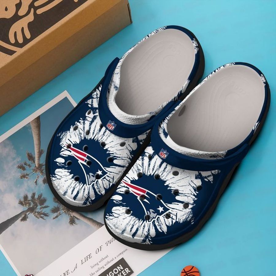 New England Patriots Crocband Clog Comfortable For Mens Womens Classic Clog Water Shoes Crocs Shoes Hothot 210920