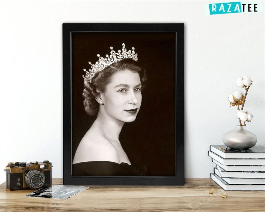 Queen Elizabeth II  Print Portrait, Queen Elizabeth II iconic art poster