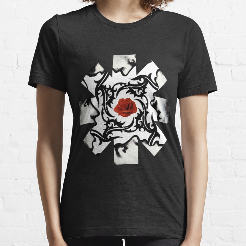 Red Rose on Center Classic Essential T-Shirt