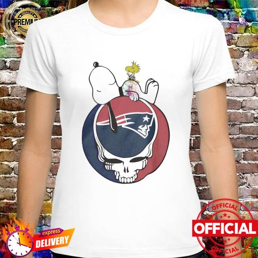 Snoopy and Woodstock 2021 Grateful Dead New England Patriots shirt
