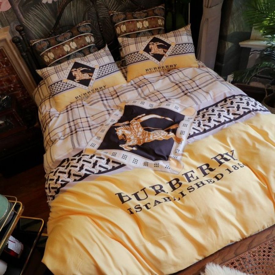 Burberry London Luxury Brand Type 34 Bedding Sets Duvet Cover Bedroom Sets