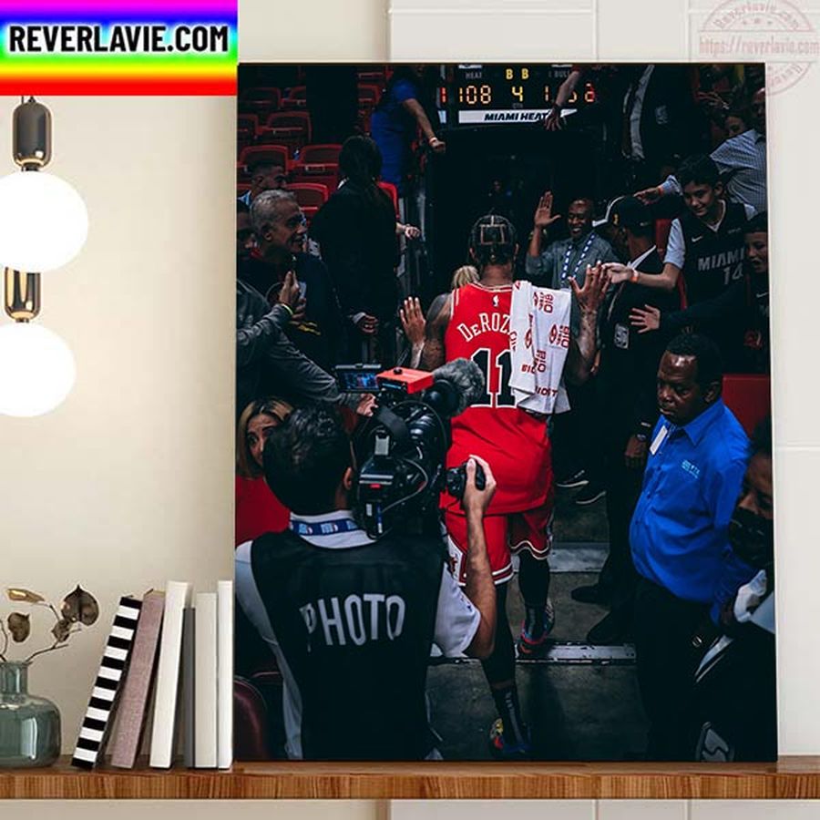 Chicago Bulls Demar Derozan He Is Back 2022 NBA Home Decor Poster Canvas