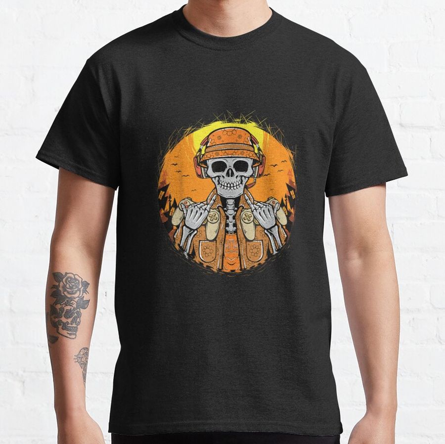 Halloween skeleton gamer video gaming Classic T-Shirt