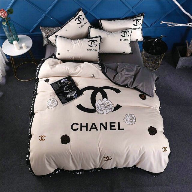 Luxury CN Chanel Type 32 Bedding Sets Duvet Cover Luxury Brand Bedroom Sets