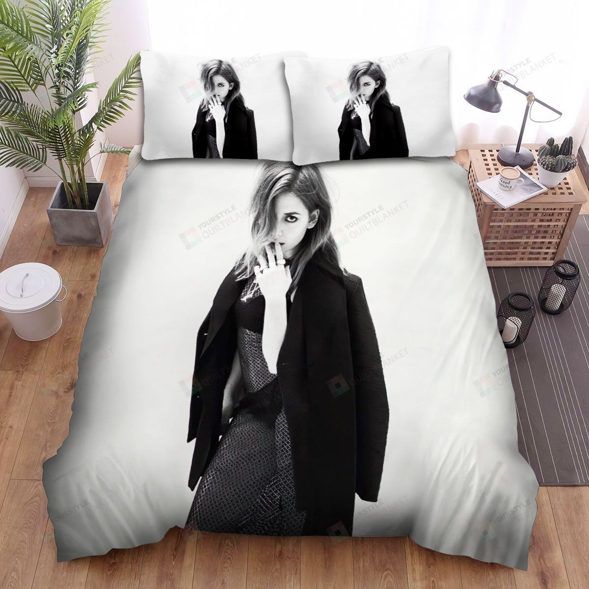 Lykke Li Model Pose Bed Sheets Spread Comforter Duvet Cover Bedding Sets