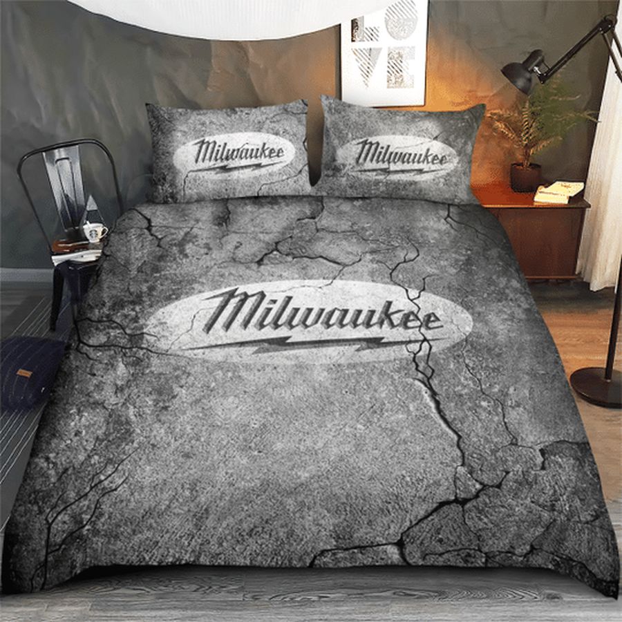 Milwaukee cracked art bedding set