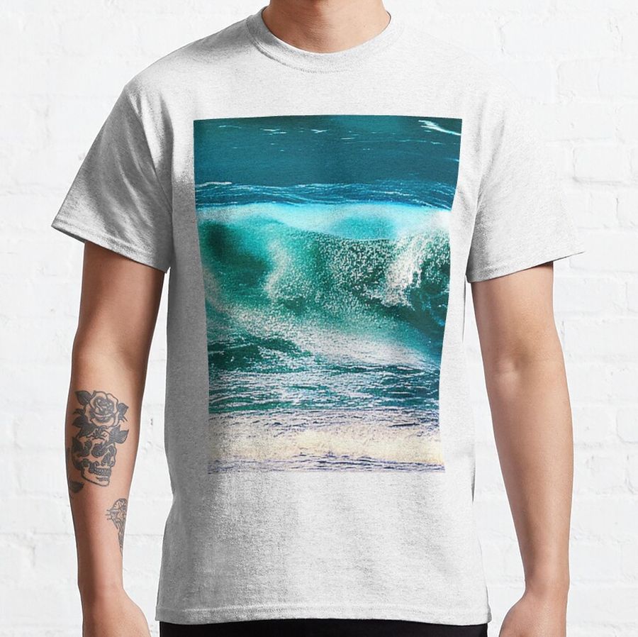 Ocean Crush 8 Classic T-Shirt