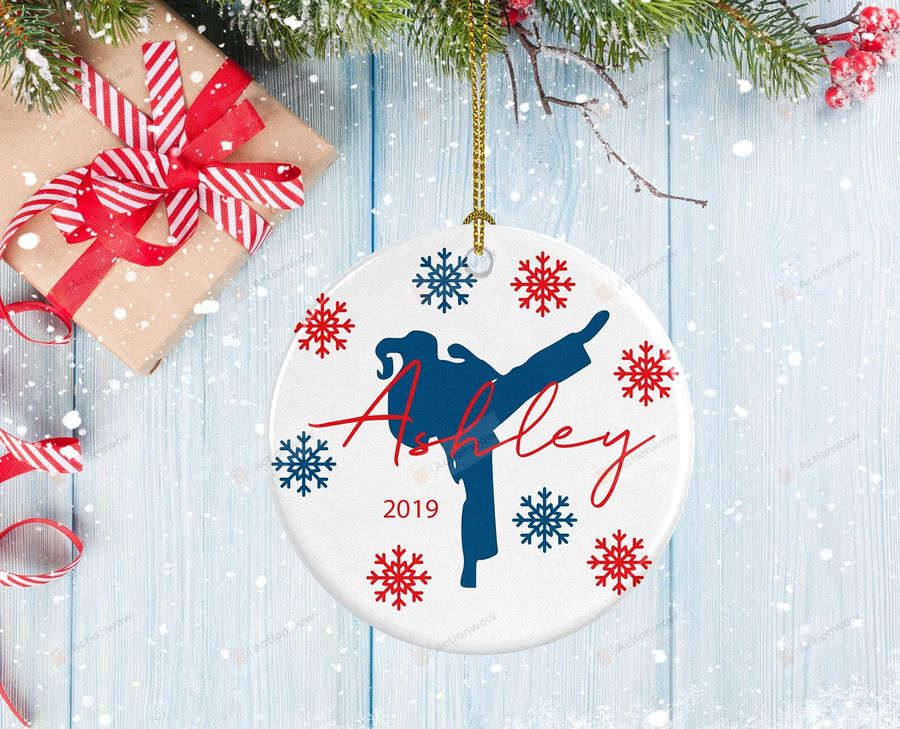 Personalized Karate Ornament Porcelain Ornament Karate Girl Design Gifts For Martial Arts Christmas Ornament Hanging Decoration Christmas Tree Ornament