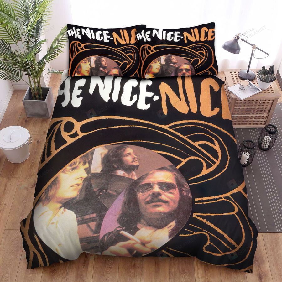 The Nice Picture People On Cd With Three Tones Background Bed Sheets Spread Comforter Duvet Cover Bedding Sets