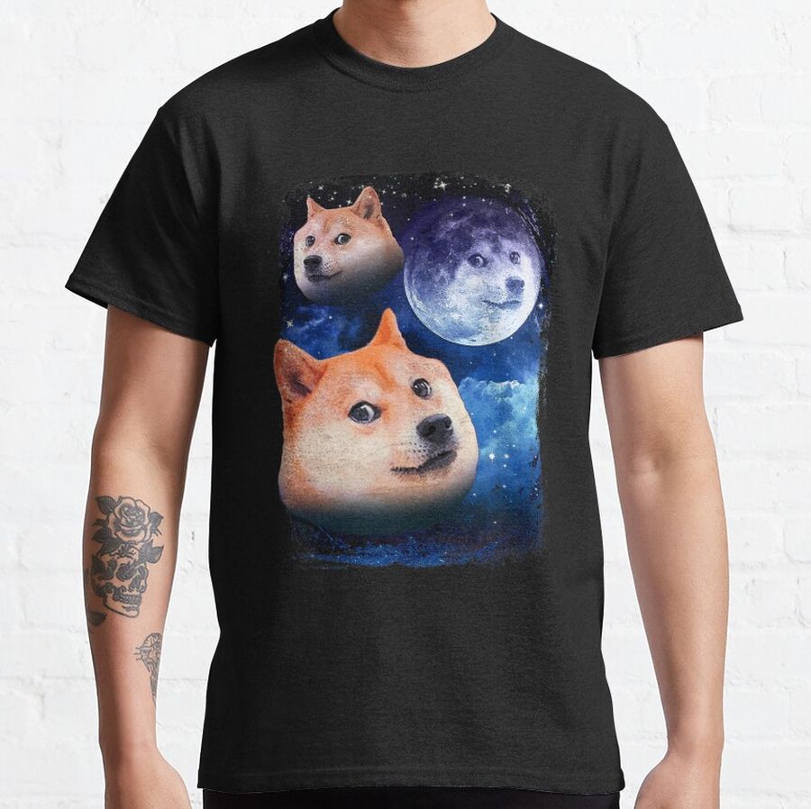 Three Doge Moon vintage Dogecoin howl at moon meme Classic T-Shirt
