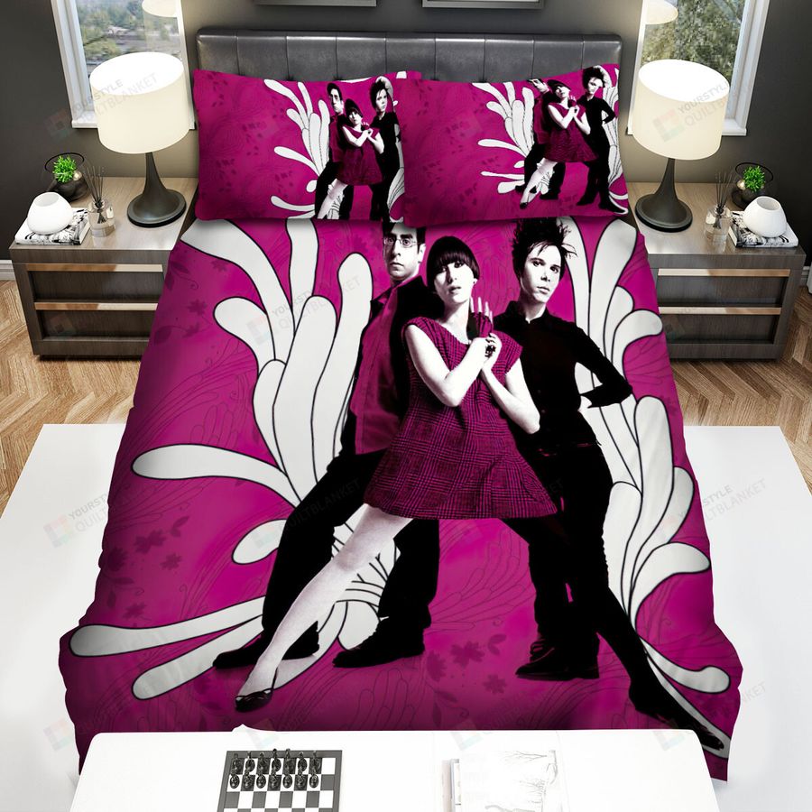 Yeah Yeah Yeahs Posting Art On Purple Background Bed Sheets Spread Comforter Duvet Cover Bedding Sets